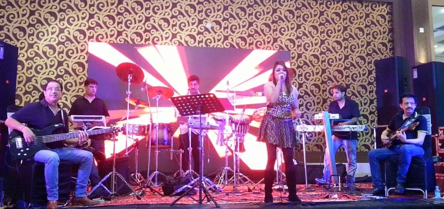 famous jazz singer amritsar
